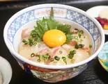 鯛の漬け丼（魚屋の食堂さんかく＆寿司ながお 目黒本町店）