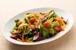 いろいろ野菜の菜園風サラダ(スモールサイズ)（カプリチョーザ 神戸モザイク店）