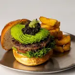 アボカド海苔わさびバーガー（BLACK ROCKS BURGER SHIBUYA）