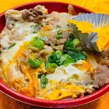 牛とじ丼 Beef ＆ Egg Rice Bowl（からコロ屋）