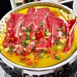 金湯酸辣牛バラ肉豆腐鍋【単品】（薬膳しゃぶしゃぶ 小尾羊 銀座店）