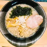 燕三条系背脂煮干しラーメン（新潟濃厚味噌ラーメンとタレカツ専門店潟食）
