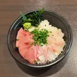 日替わり旬魚丼(和食居酒屋こたろう)