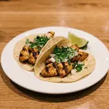 ポジョ(鶏)（El Macho tacos）