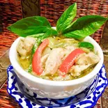グリーンカレーとジャズミンライス แกงเขียนหวานพร้อมข้าวสวย（プロォーイタイ料理）