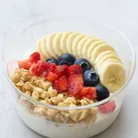 グリークヨーグルト(ストロベリー&ブルーベリー) Strawberry & Blueberry(【気分の上がるお弁当】AGARUKE LAB. by FOOD RECORDS 糀谷)