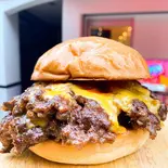 CHEESE BURGER チーズバーガー（AMERICAN DINER ANDRA）