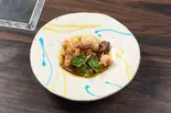 ホルモンMix炒め Offal Mix Stir-Fry（肉とワインくだん）
