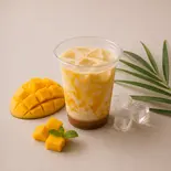 完熟マンゴーチャイ(【自家製キャロットケーキ】REWARD COFFEE 葛西駅前店)