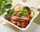 熟成皮なし鶏モモ肉の完熟トマトソースChicken Tomato sauce（ヘルシー＆グリル マドズ 神田淡路町店）