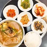 ☆お正月料理☆キムチ餃子スープ(Kimchi Dumplings Soup)（焼肉ソウル）