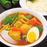 ラビオリとニョッキのスープカレー(カレー食堂 心)