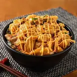 お箸が止まらない激旨！チーズヤンニョム豚丼(お肉200g)（オーシャンダイニング池袋店）