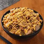 チーズにんにく醤油豚丼並(お肉200g)（オーシャンダイニング池袋店）