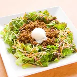 温玉が美味しいカフェそぼろ丼（エビフライが自慢の洋食屋 レストランクーポール 砧店）