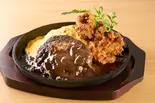 ハンバーグ＆唐揚げオム（肉オムライス専門店 肉とたまご渋谷店）