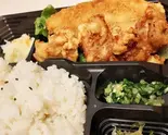 白身フライと鶏のから揚げ弁当(ぎんのいえ)