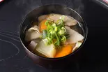 豚汁（おにぎり専門店 四季 和ごみ）