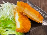 北海道名物のじゃがバターコロッケ（オム卵からあげ丼 火の鳥 天下茶屋店）