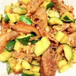 猪头肉拌黄瓜/豚の頭肉と胡瓜の和え物(丁記美食城)