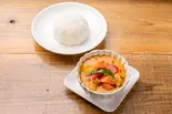 แกงเชียงใหม่ 豚肉と人参のチェンマイカレー Chiang Mai Curry with Pork and Carrots(バンコックポニー食堂 岩本町店)