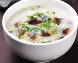皮蛋瘦肉粥  ピータン粥（湘味食府）