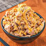 チーズにんにく醤油豚丼 肉大盛 (お肉400g)（激盛り豚丼 メガトン 江古田店）