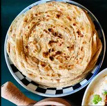 ラチャパラタ (Lacha Paratha)(アナム本格インド料理)