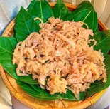 豚皮の発酵春巻き( NEM BÙI)（ベトナム料理モク屋木場店）