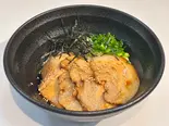 炙りチャーシュー丼（膳LABOひっせい ZENLABOHISSEI）