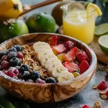 イチゴビッグボウル  strawberry acai bowl big size（ChuuChuuフルーツ盛り盛りアサイーボウル Fruit-packed Acai Bowl 三鷹店）