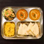 当店人気NO.3 チーズナンセット(2種カレー)(cheeze nan set wcurry)（インドレストラン＆バー ラナ 大阪公立大学前店）