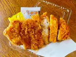 とんかつ 1枚入り(焼き鳥屋が作った唐揚げ弁当「かわむー」)