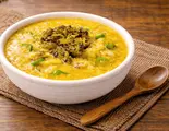 お野菜たっぷり！カレー粥(キャベツ・たまねぎ・ねぎ・舞茸・おくら・ごぼうなど) 高菜付 ※辛さ変更できます（風邪・胃腸炎の回復に お粥小屋 健康お粥専門店）