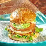 アボカドチーズバーガー(ハンバーガー ヴィレッジ)