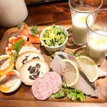 前菜盛り合わせ 6種（タヒーノ）