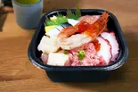 111.特上海鮮丼（魅惑の丼丸 五反田店）