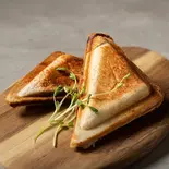 ホットサンドイッチ フィリング2つ Toastie (Hot Sandwich) 2 fillings（Blarney Irish Pub ＆ Cafe Kitte）