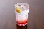 いちごカルピスソーダ（鶏炭）