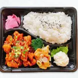 ヤンニョムチキン弁当（BISTRO DANDE LION）