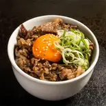 和牛しぐれ丼（もんじゃ居酒屋 まつぼっくり 中百舌鳥店）