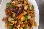 腰果鶏丁 鶏肉とカシューナッツの醤炒め（上海苑）