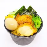 味玉 鶏めし オリーブペッパー醤油 鶏そばスープ付（鶏そば かぐら屋 上野御徒町店）