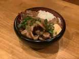 ミニ豚生姜焼き丼（屋台鉄板 三寸）