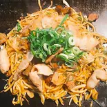 すじ豚そば（お好み焼・鉄板焼つくし阪神西宮店）