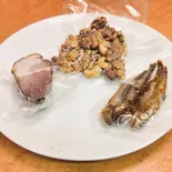 燻製3種盛(ベーコン、ミックスナッツ、干魚)（居酒屋たこっちさん）