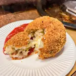 黒トリュフのアランチーニ(PANETTERIA HAGARI)
