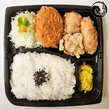 カニクリームコロッケ弁当【もも3個・カニクリームコロッケ1個】(とり膳 やまのうち店)