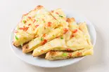 ガーリックチーズナン 5枚 Garlic Cheese Naan5（sawadee namaste東戸塚店.(ダルタドカ カレー半額 ¥940—>¥470)）
