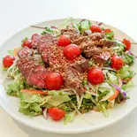 ローストビーフサラダ(四季旬彩 料理人が魅せる神田和食店 桃源郷)